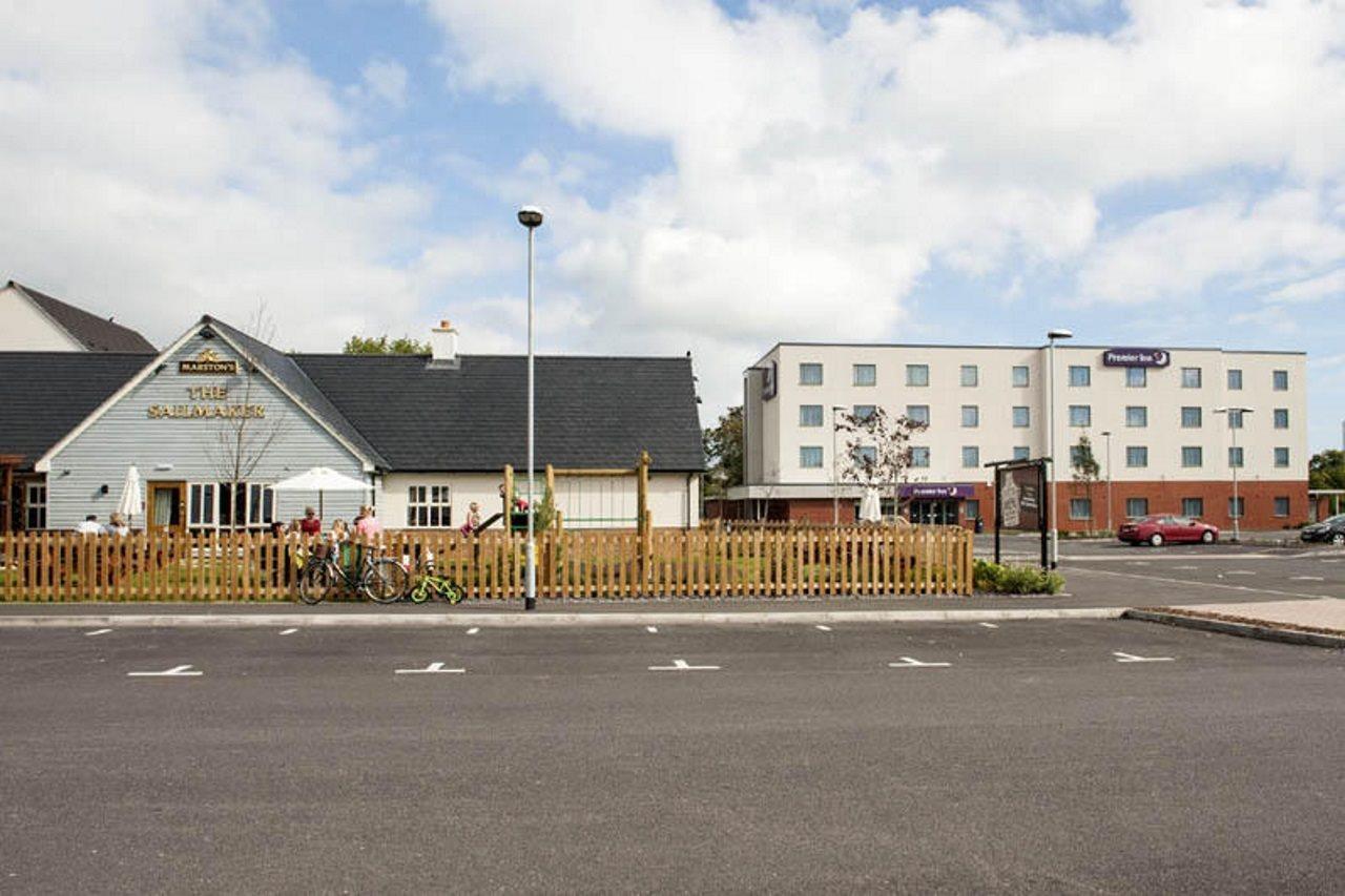 Premier Inn Gosport Zewnętrze zdjęcie
